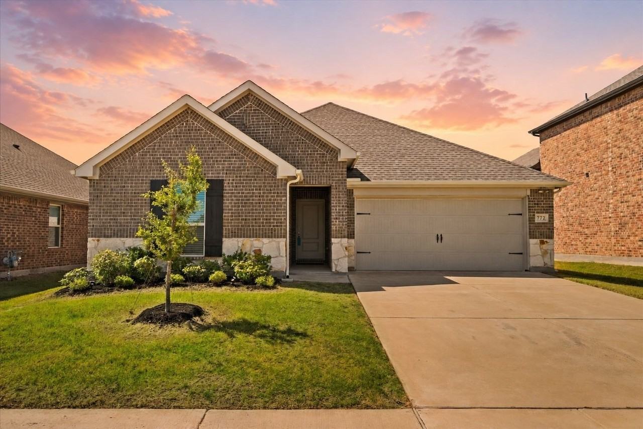 772 Soar Sky Way - Photo 2 of 32