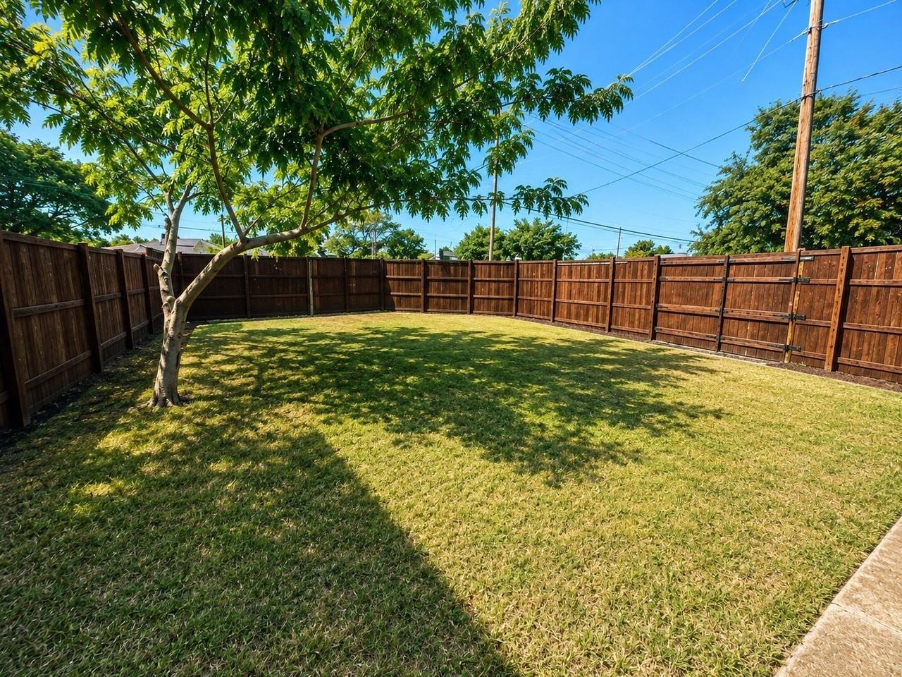 1601 Copper Creek Dr - Photo 3 of 12