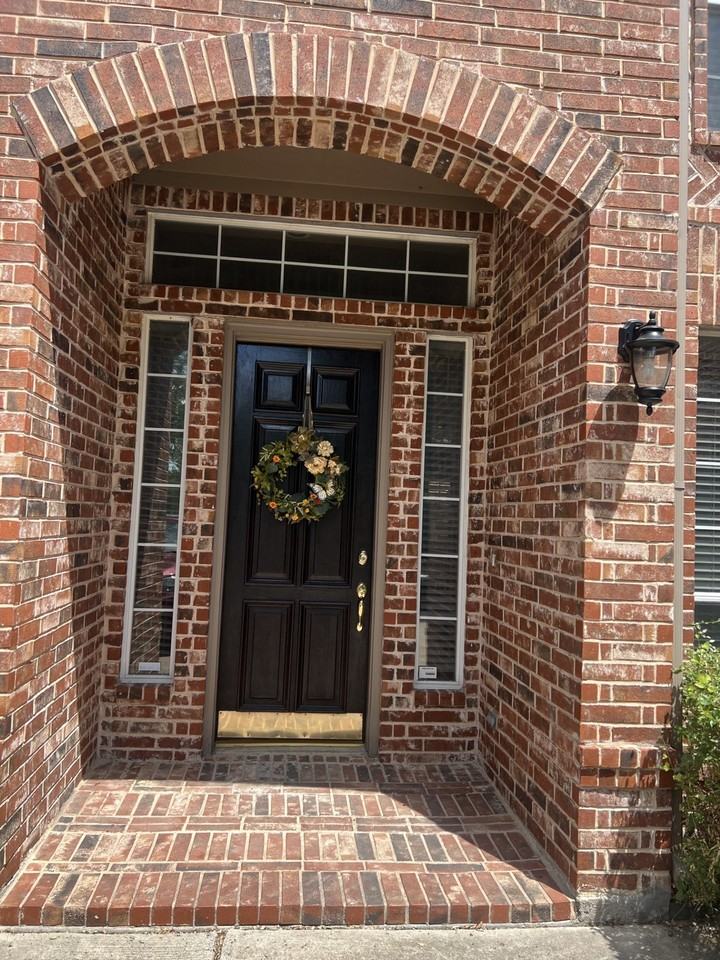 715 Wheaton Ct - Photo 2 of 19