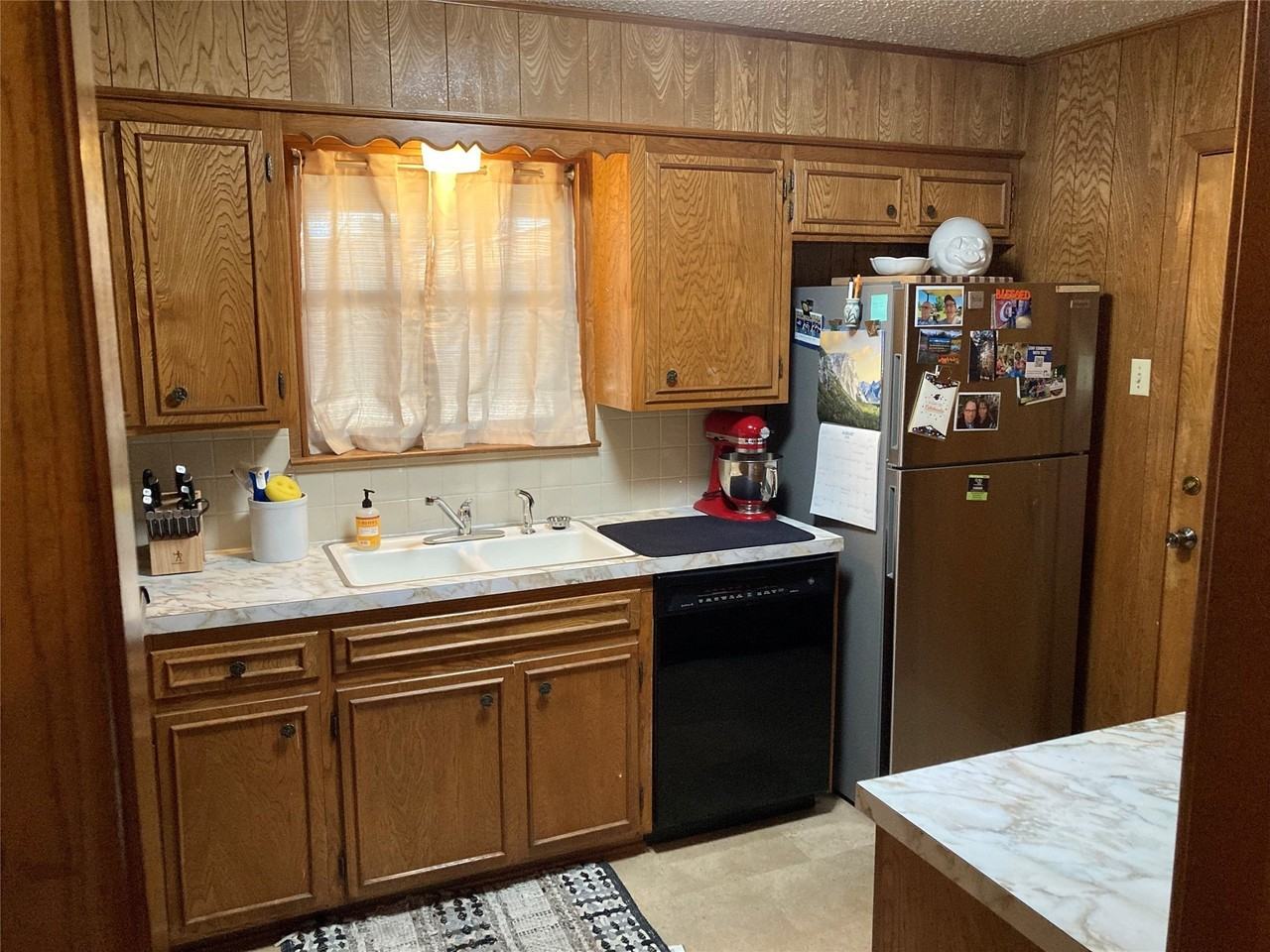 1003 Cactus Dr - Photo 4 of 13