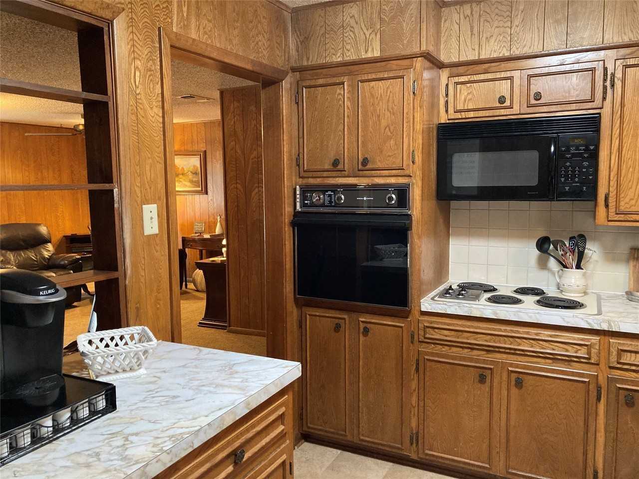 1003 Cactus Dr - Photo 5 of 13