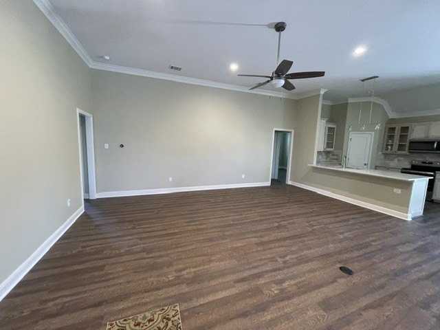 12600 Plassmeyer Ct - Photo 4 of 20