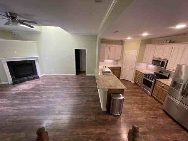 2705 College Ave - Photo 3 of 24
