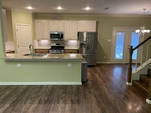 2705 College Ave - Photo 5 of 24