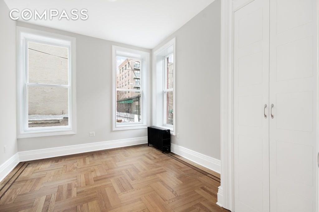 389 7th Ave #1 - Photo 3 of 7