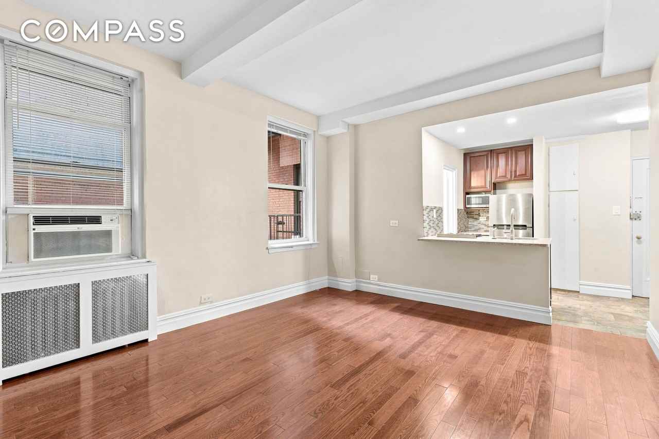 71 Park Ave #2D - Photo 2 of 8