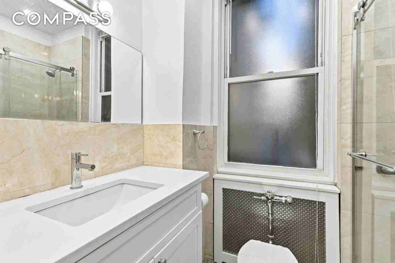 71 Park Ave #2D - Photo 5 of 8