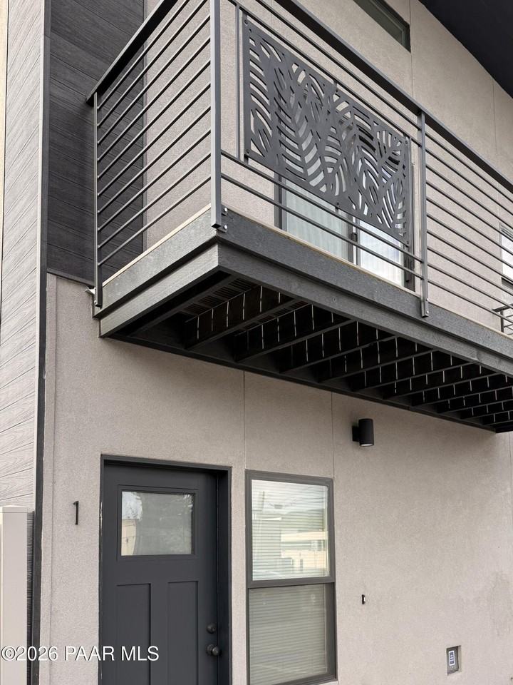 720 N Walnut St #01 - Photo 2 of 36