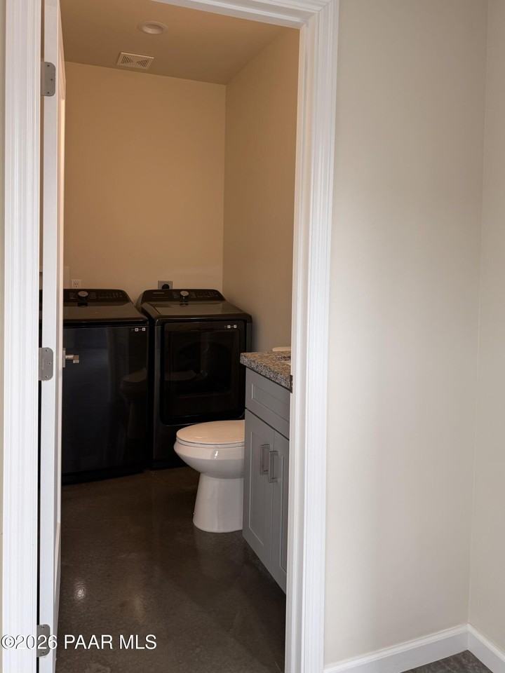 720 N Walnut St #01 - Photo 4 of 36
