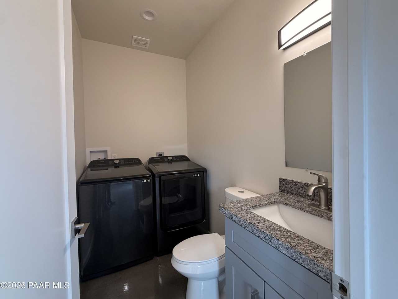 720 N Walnut St #01 - Photo 5 of 36