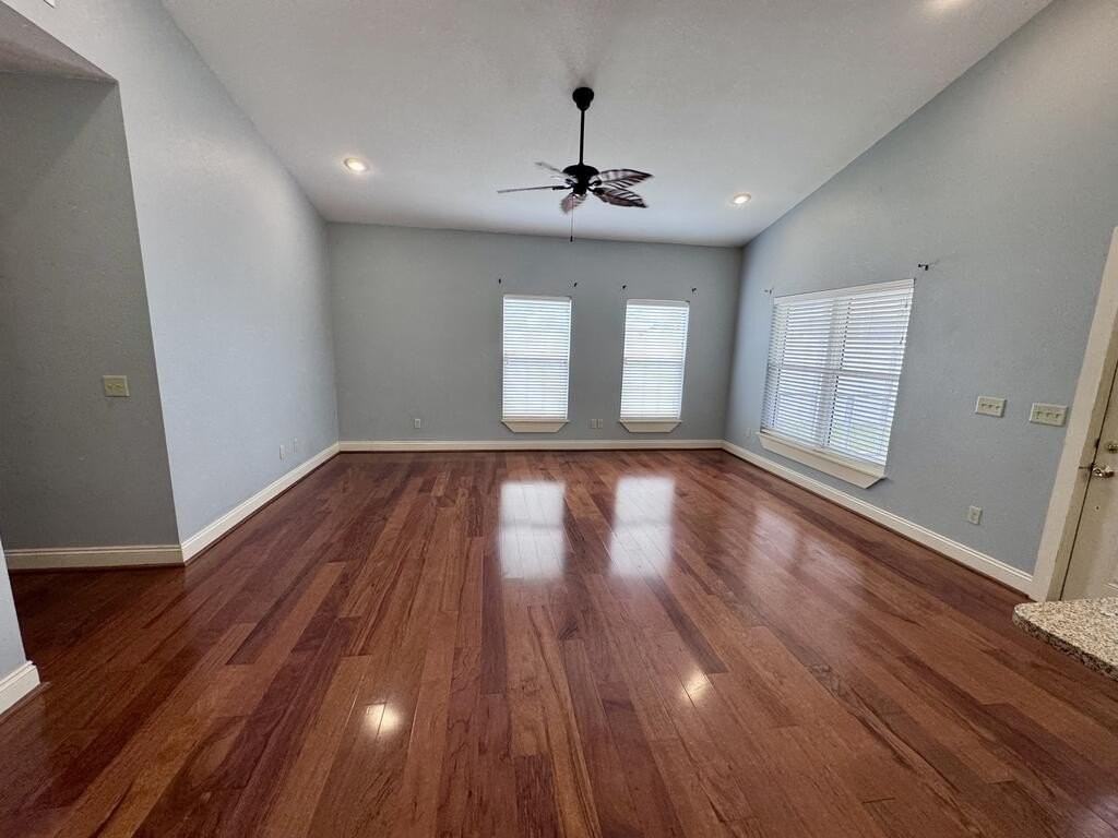 130 Gulf Terrace Ln - Photo 5 of 27