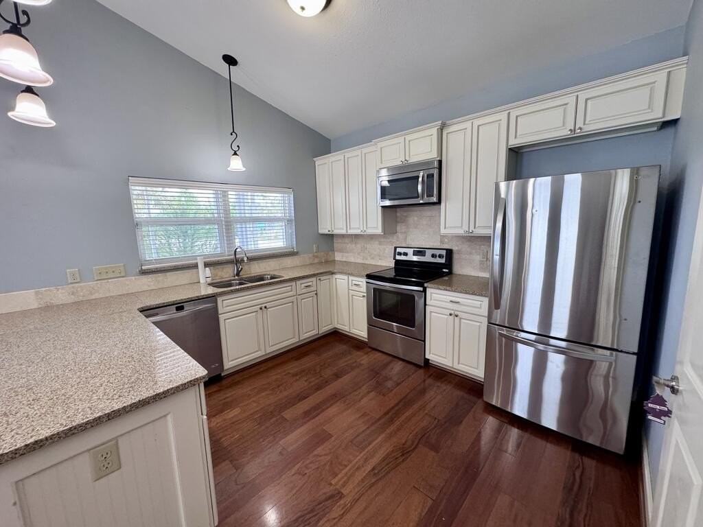 130 Gulf Terrace Ln - Photo 7 of 27