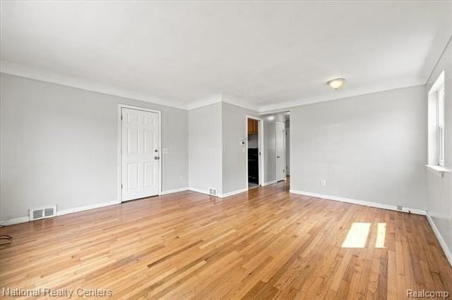 26280 Pinehurst St - Photo 2 of 7