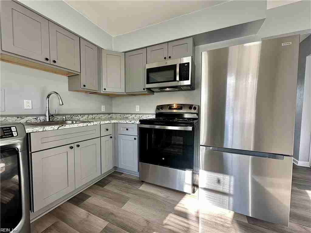 2314 Nevada Ave #B - Photo 4 of 21