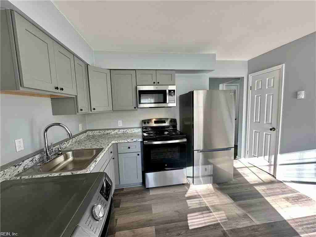 2314 Nevada Ave #B - Photo 6 of 21