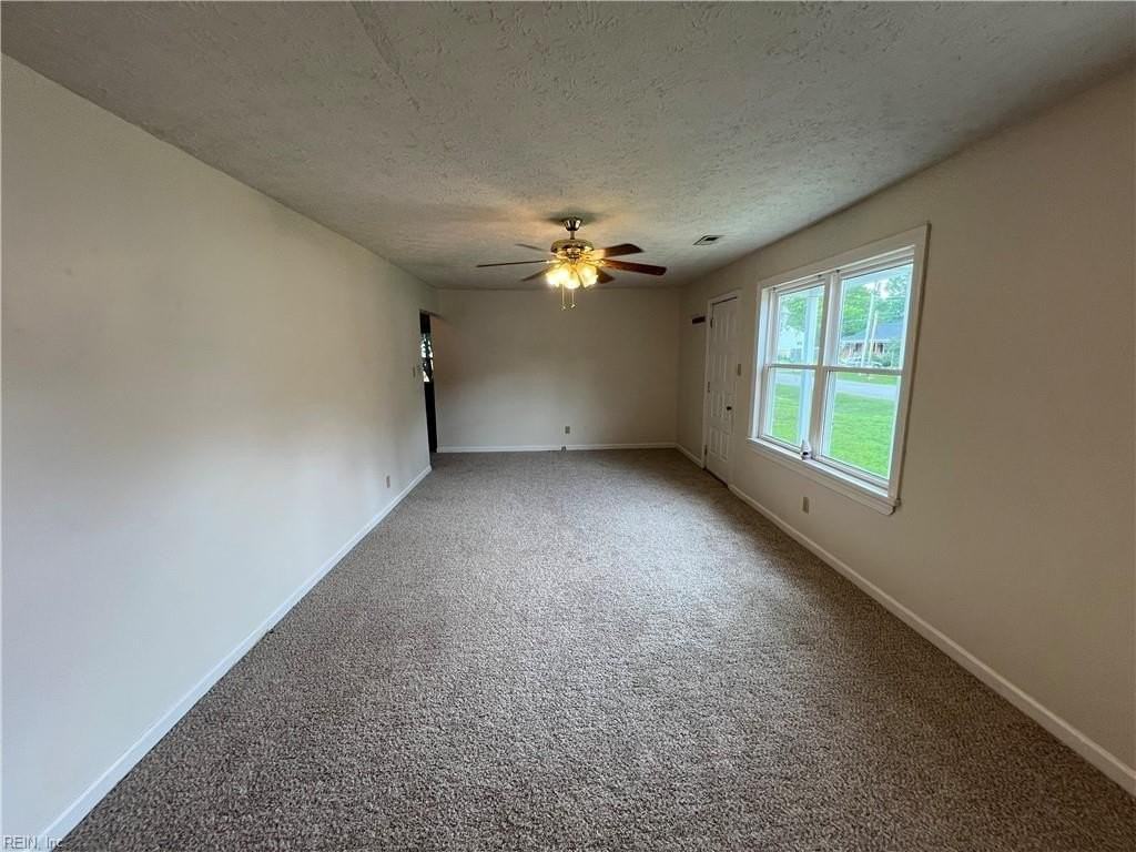 904 Wilson Rd - Photo 6 of 24