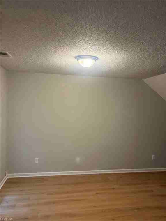 268 Wexford Dr W - Photo 4 of 12