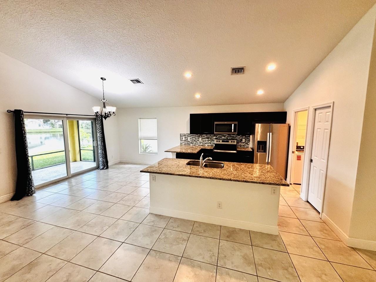 9558 Sea Spray Dr - Photo 6 of 20