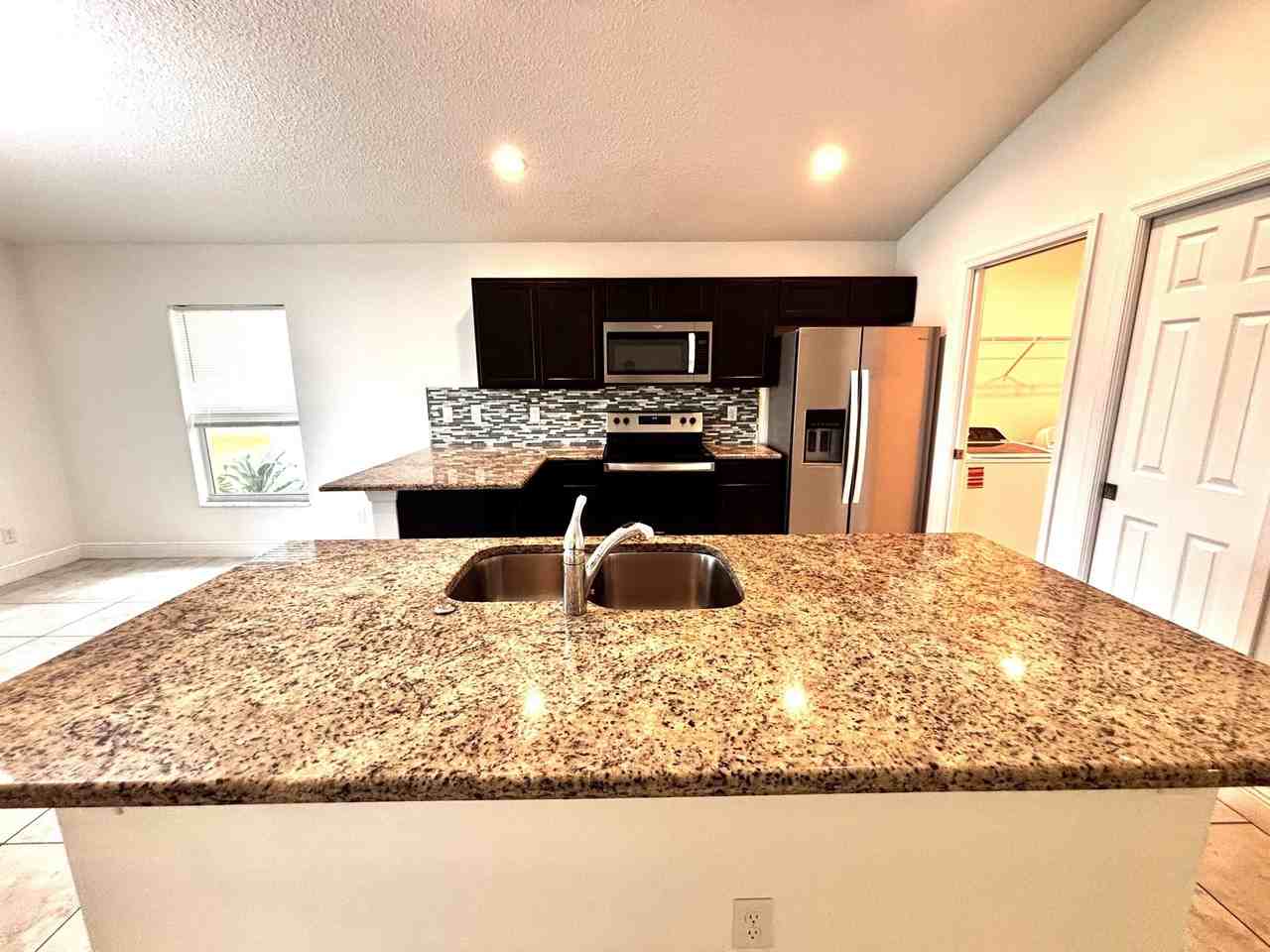 9558 Sea Spray Dr - Photo 7 of 20