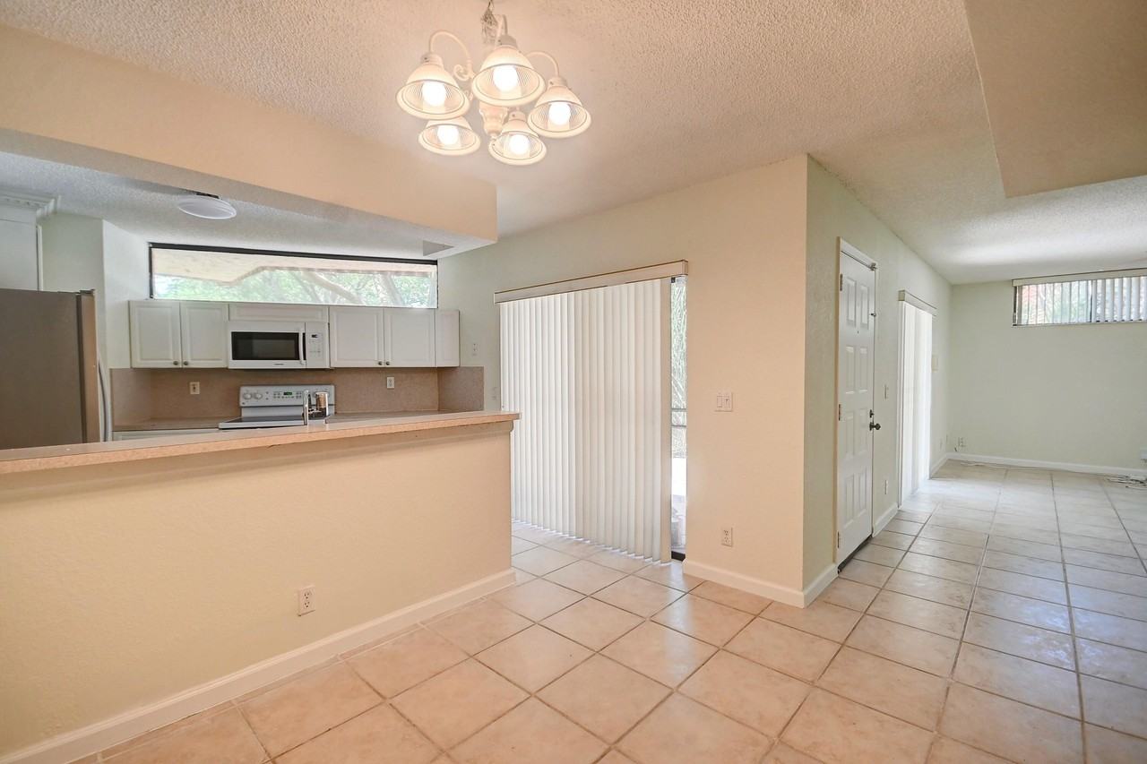 8225 Severn Dr #D - Photo 3 of 10