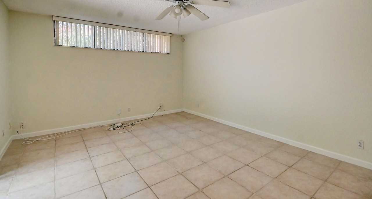 8225 Severn Dr #D - Photo 5 of 10