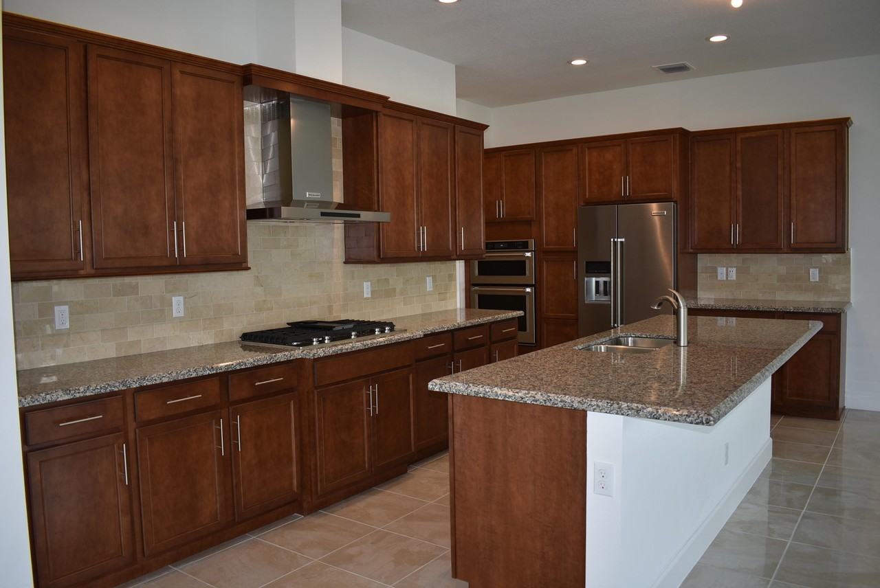 8865 Kingsmoor Way - Photo 2 of 28