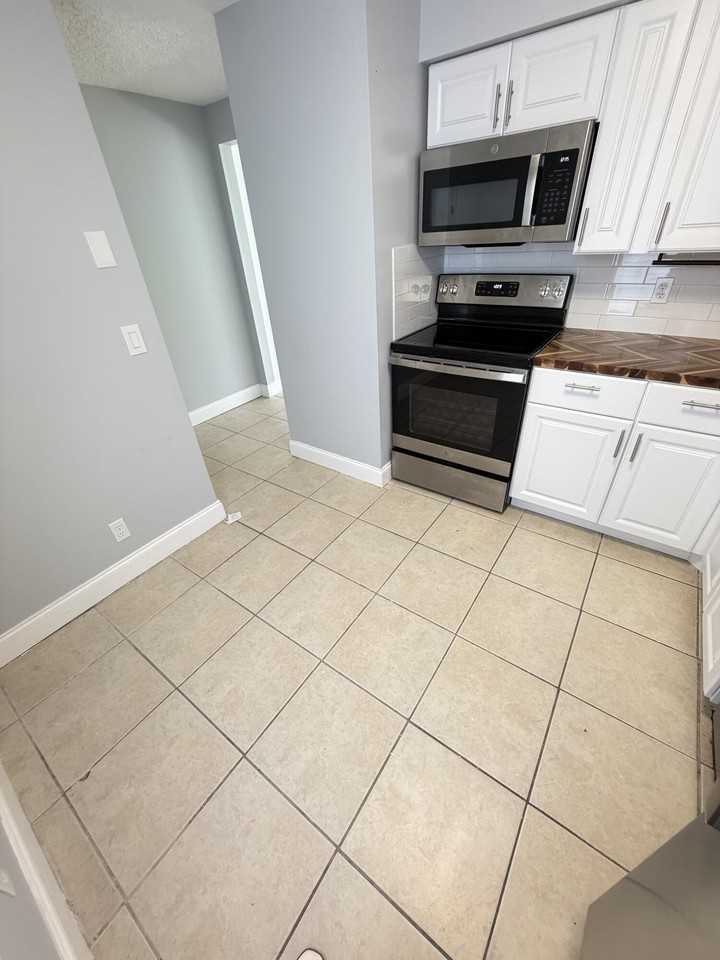 317 Georgian Park Dr - Photo 5 of 14