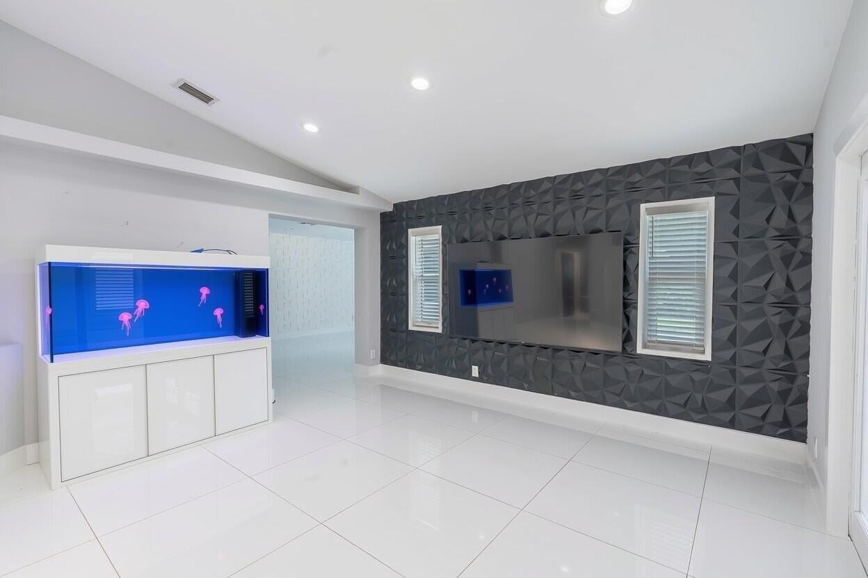 13884 89th Pl N - Photo 6 of 28