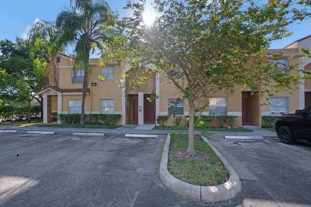 4080 Nw 90th Ave #4080 - Photo 2 of 41