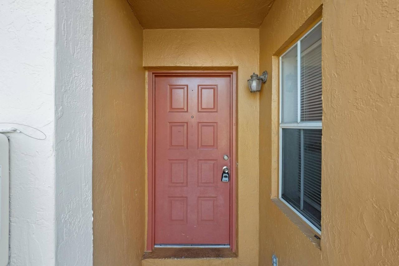 4080 Nw 90th Ave #4080 - Photo 3 of 41
