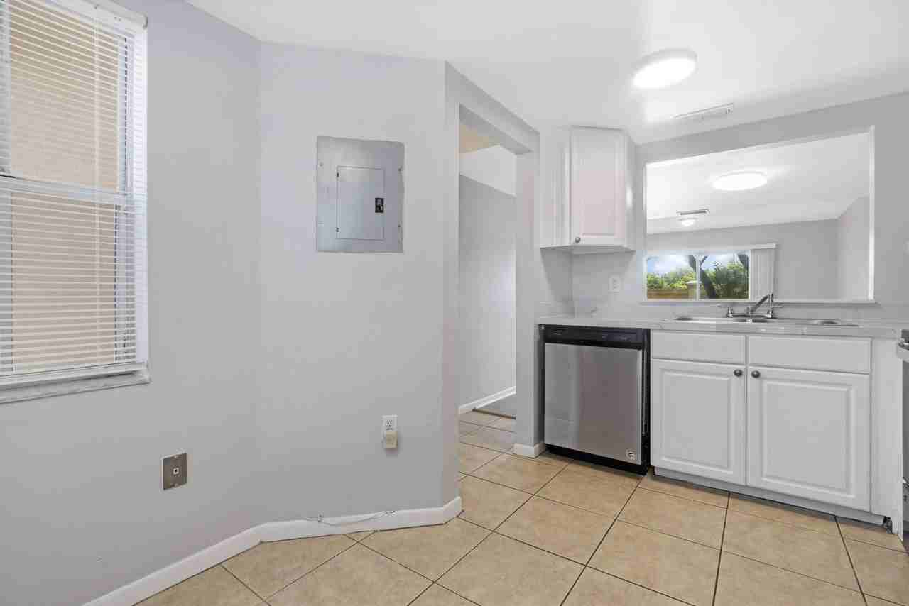 4080 Nw 90th Ave #4080 - Photo 7 of 41