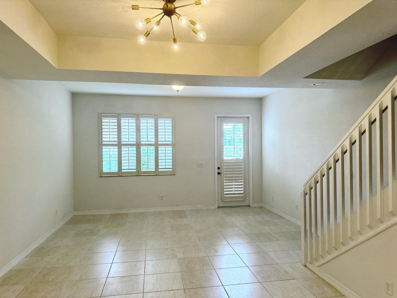 902 S Federal Hwy #6 - Photo 3 of 27