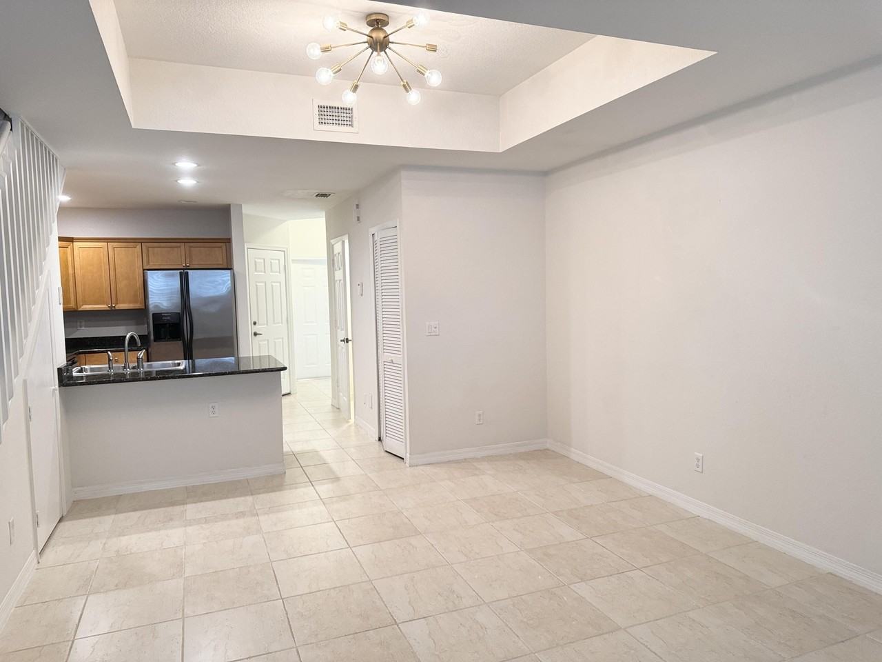 902 S Federal Hwy #6 - Photo 5 of 27