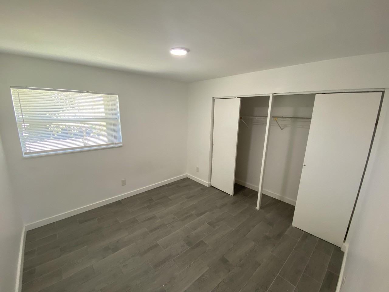850 Sw 9th Ave #1-4C - Photo 5 of 11