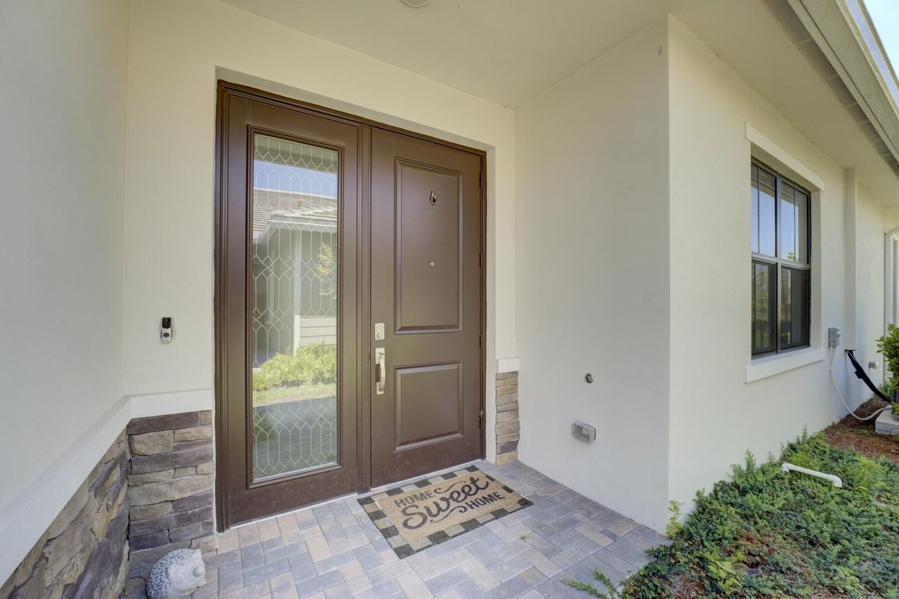 19708 Weathervane Way - Photo 3 of 44