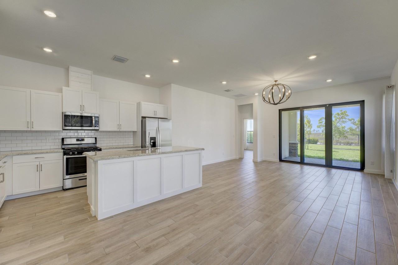 19708 Weathervane Way - Photo 6 of 44