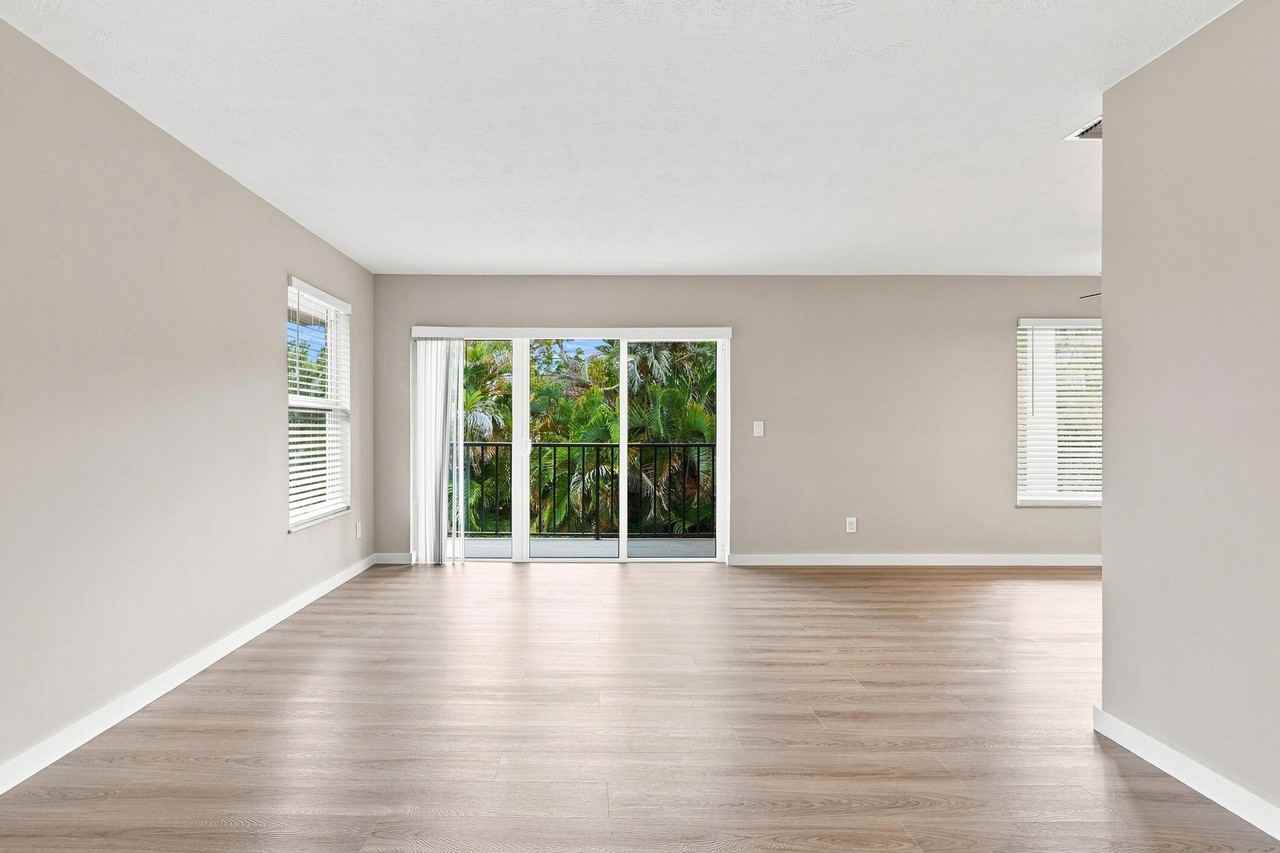 1180 Carlton Ct #206A - Photo 4 of 22