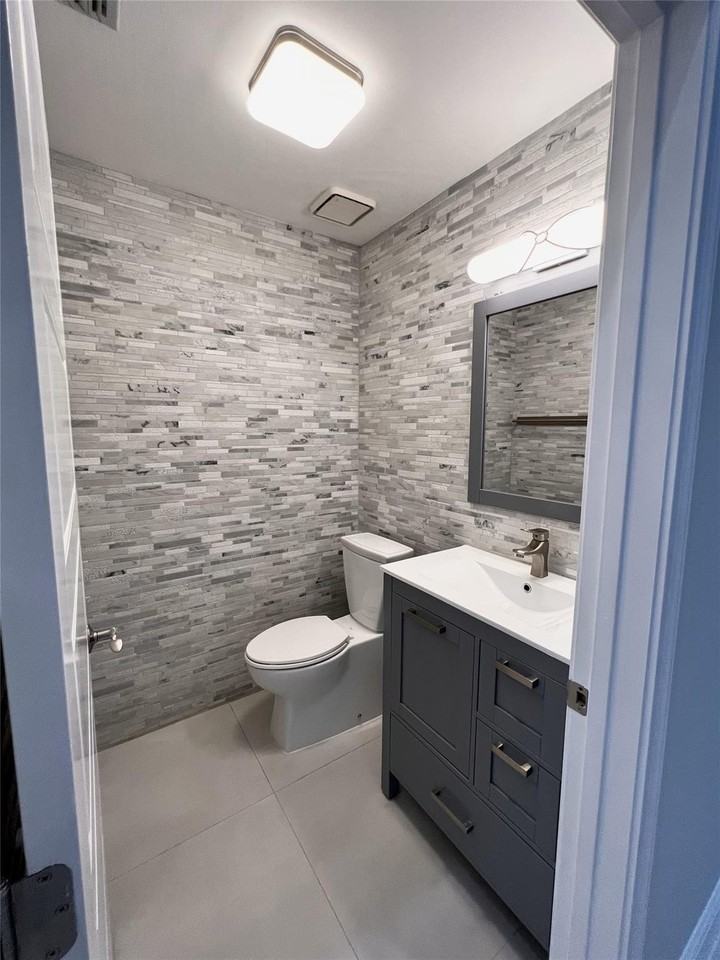 720 Birdie Ct - Photo 4 of 21