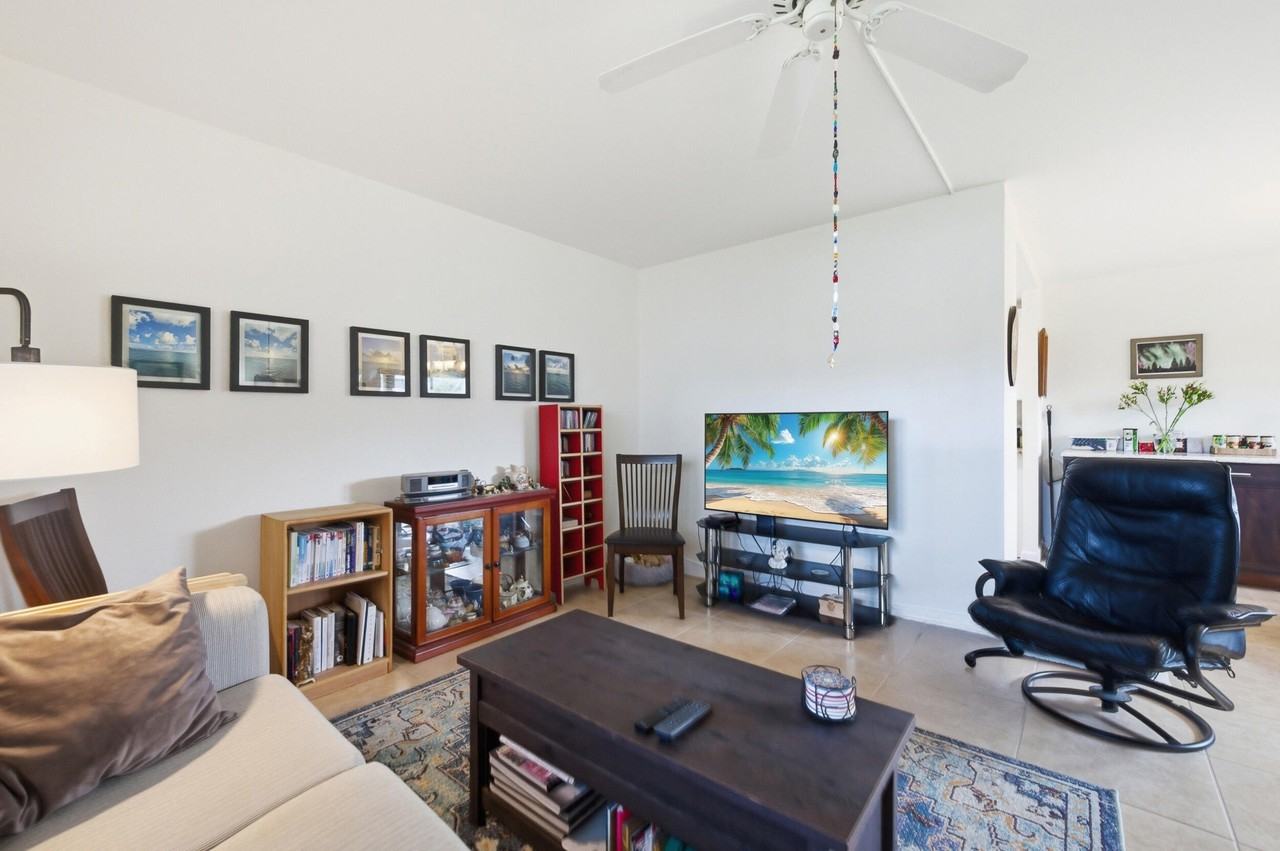 387 Flanders I - Photo 5 of 40