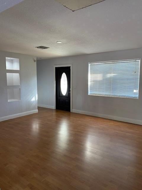 2545 Palm Rd - Photo 3 of 14