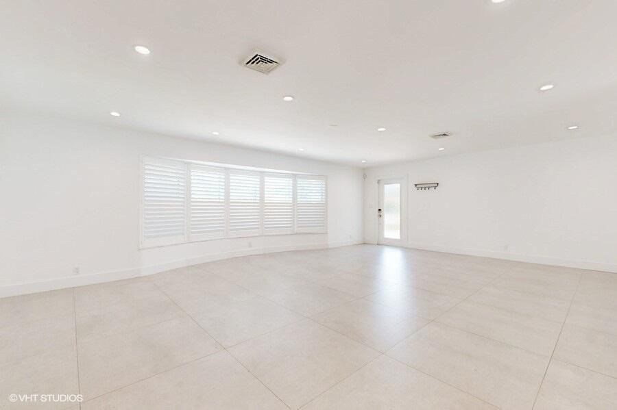 200 Sw 6th Ave - Photo 5 of 42