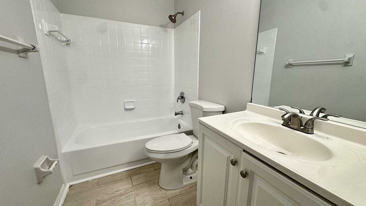 11464 Nw 39th St #11464 - Photo 6 of 12