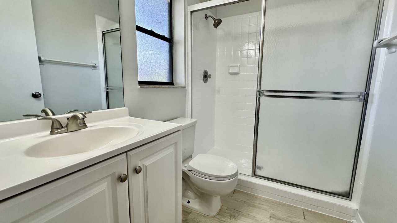 11464 Nw 39th St #11464 - Photo 7 of 12
