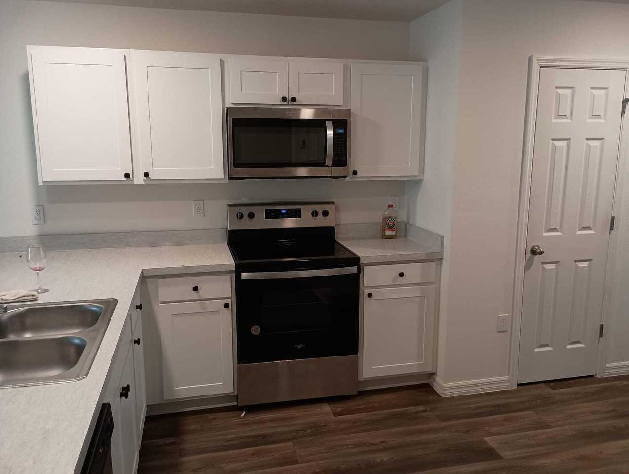 337 Se Starfish Ave - Photo 6 of 12
