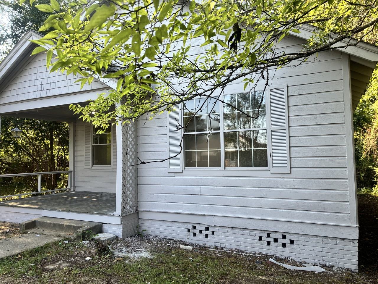 513 Hoke St #1 - Photo 3 of 20
