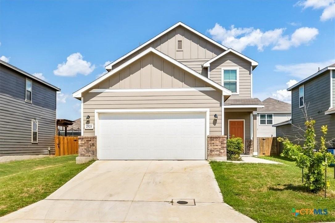 2521 Ayers Dr - Photo 2 of 33