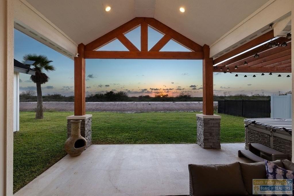 124 Torrey Pines Rd - Photo 2 of 40