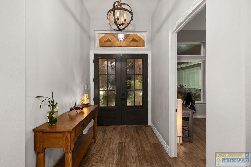 124 Torrey Pines Rd - Photo 4 of 40