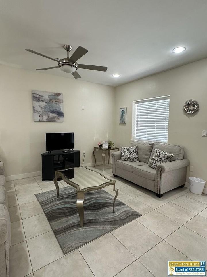 200 W Mesquite St #3 - Photo 4 of 19