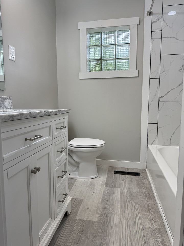 490 N Wilson Ave #1 - Photo 2 of 33